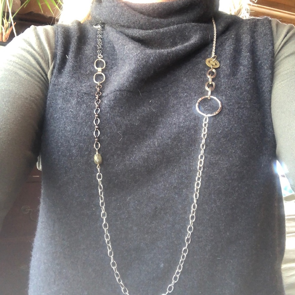 Versatile long multi-chain necklace